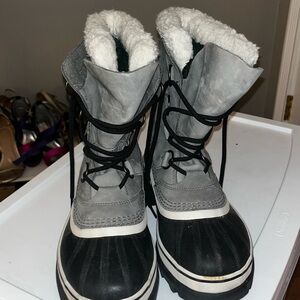 Sorel Grey Faux Fur Winter Snow Caribou Boots